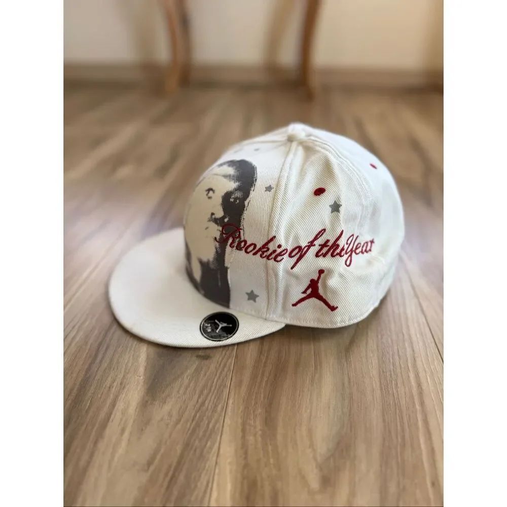 Air Jordan Mens White Red 7 1/2 1985 Rookie of the Year Jumpman Fitted Cap Hat